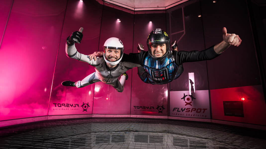 Szkolenie indoor skydiving