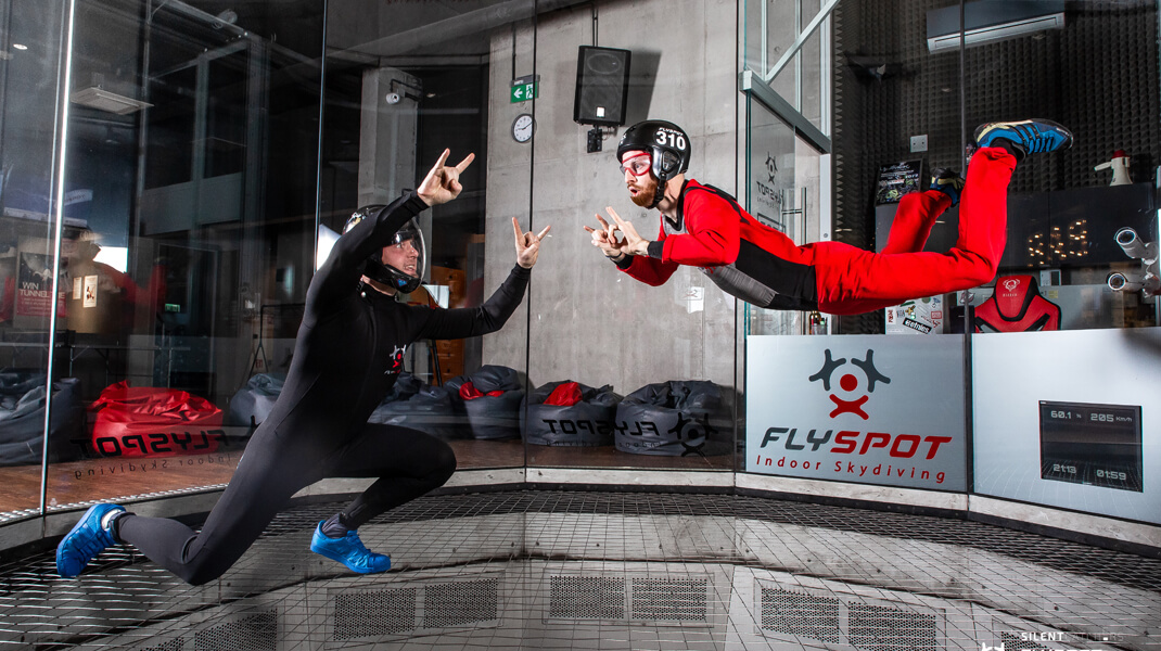 Szkolenie indoor skydiving