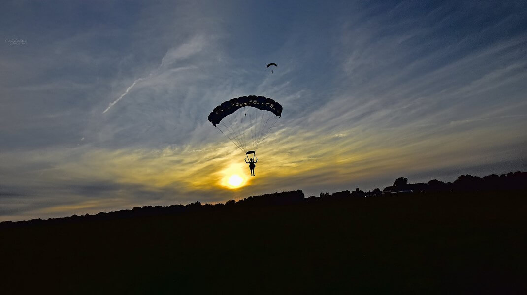 Szkolenie indoor skydiving