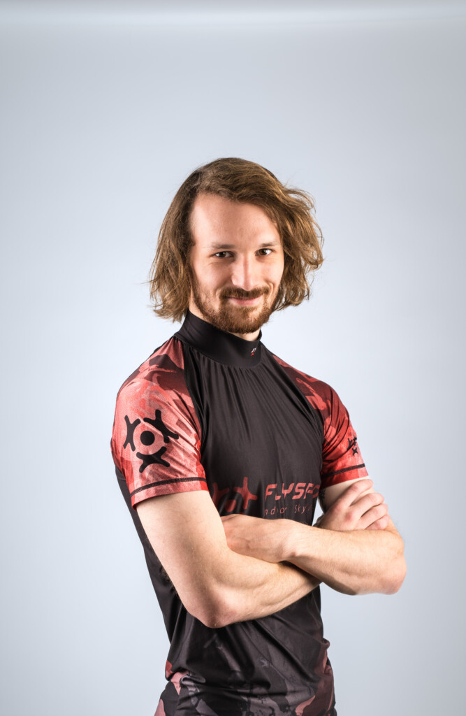 Ewen L.