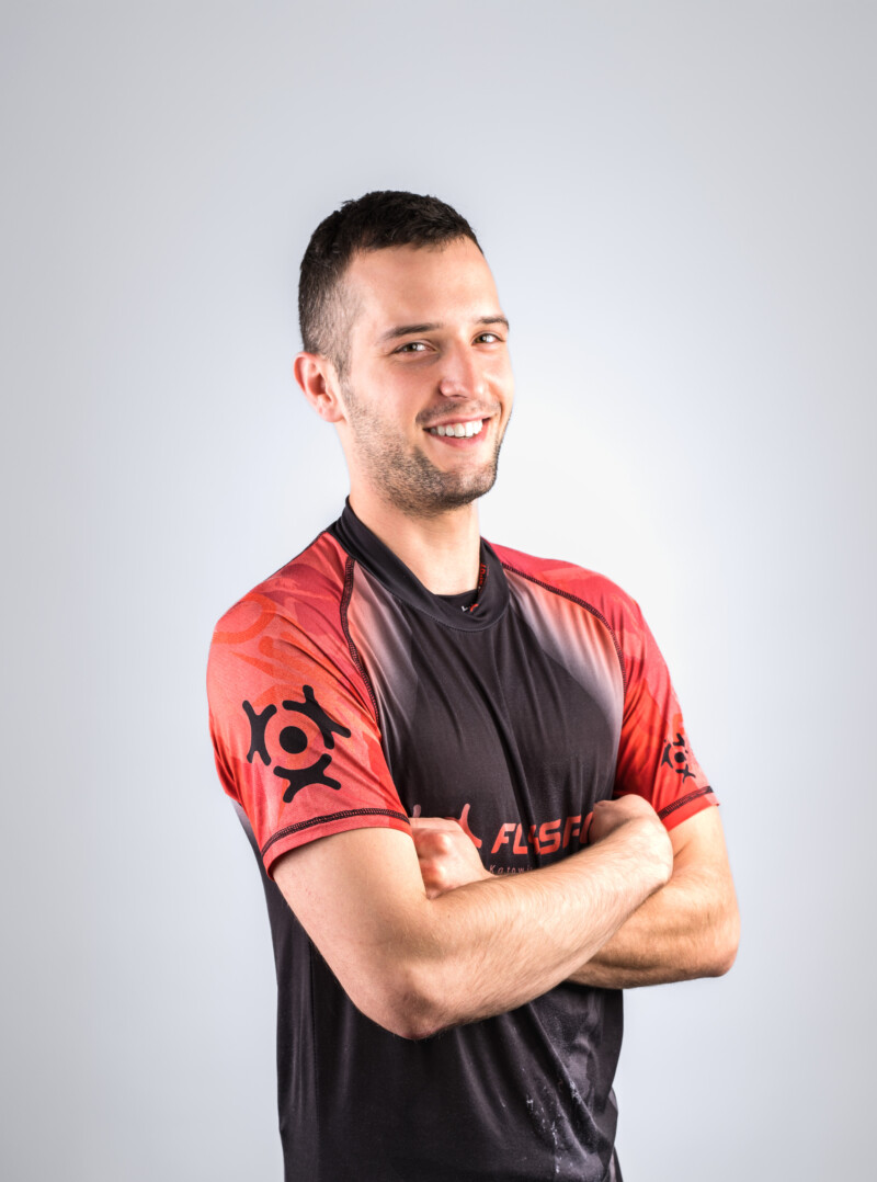 Łukasz J.